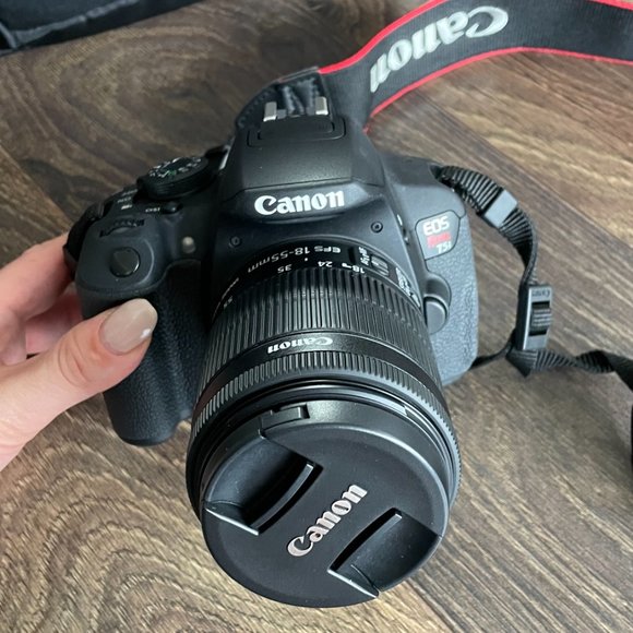 Canon EOS Rebel T5i Camera Kit - Picture 3 of 5